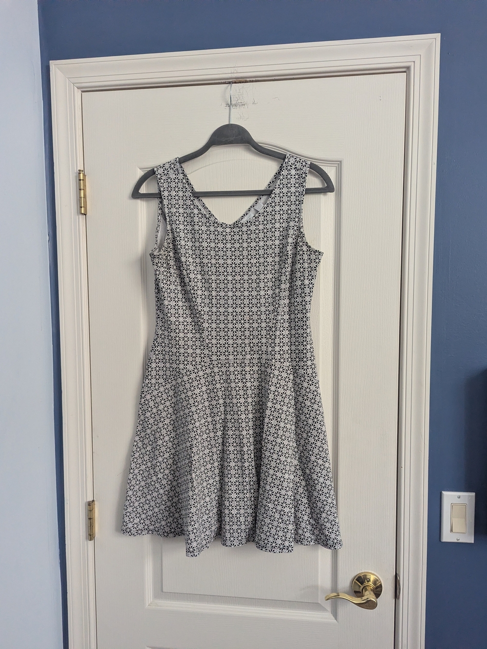 New York & Company Black and White Sleeveless Fit & Flare Dress